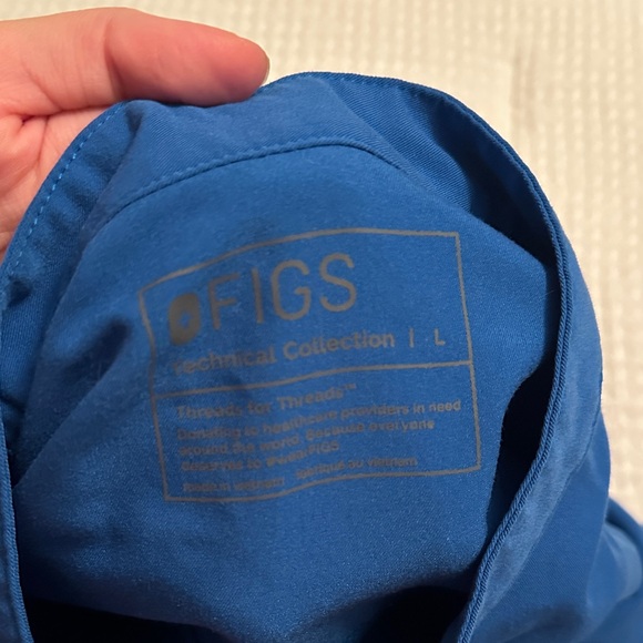 Figs Rafaela Top - Picture 2 of 2